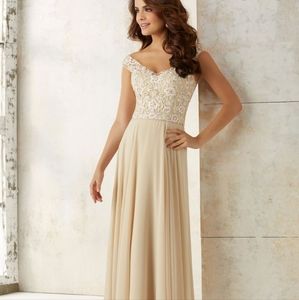 Mori Lee pale pink beige floral chiffon formal dress size 18